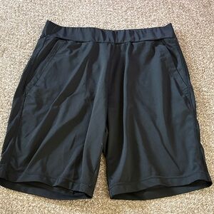 32 Degrees Black Men's Shorts